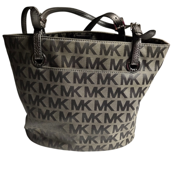 Michael Kors Jet Set Travel Top Zip Signature Monogram Tote Silver Design - Picture 1 of 5